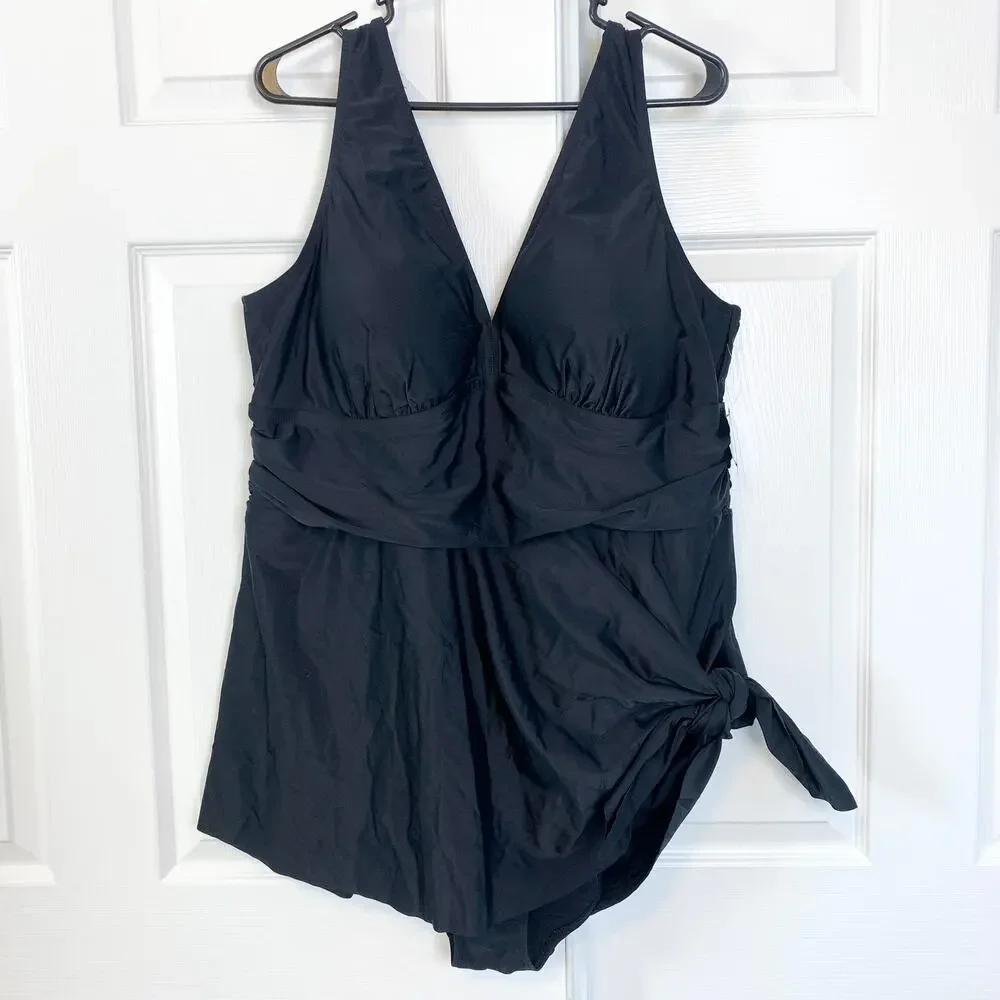 NWT Torrid Wireless Short Asymmetrical One Piece Swimsuit Swim Dress Black
